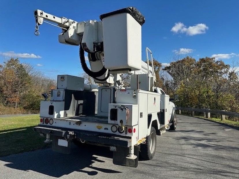 2020 Ram 5500 4x4 Bucket Truck w/ ETI ETOMH40-IH Boom (45 ft) — photo 6