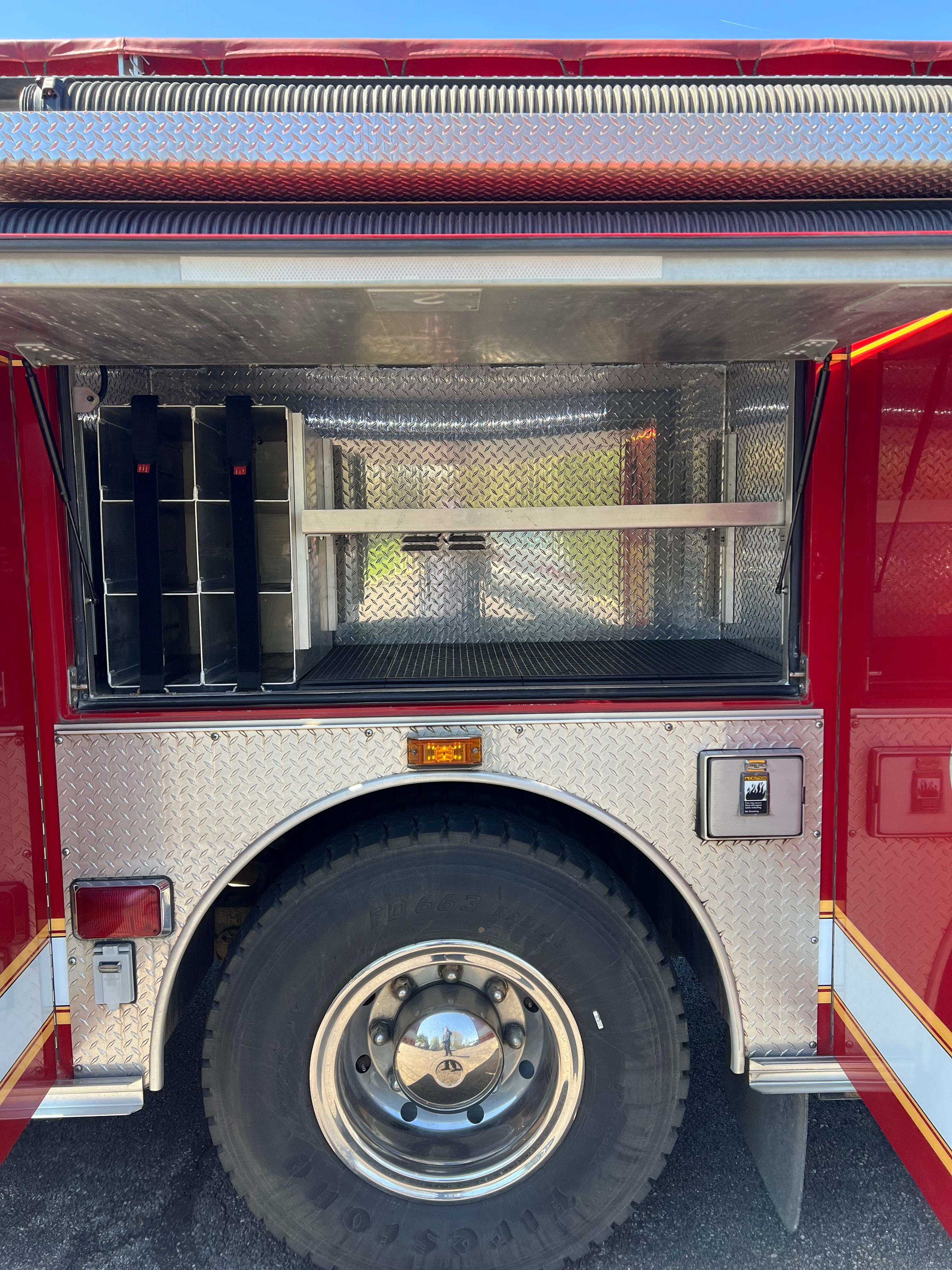2008 Sutphen Monarch Pumper - image 19