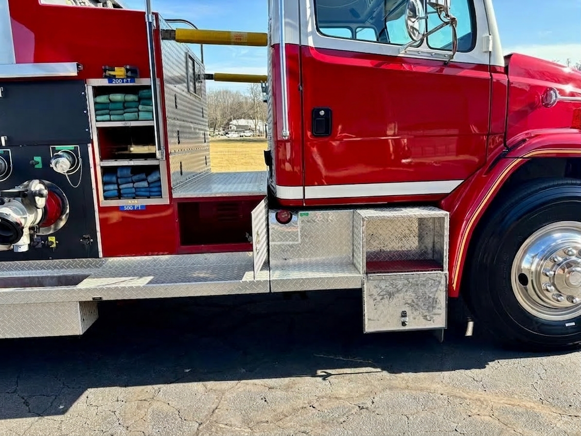 1996 Freightliner 3D Pumper - image 4