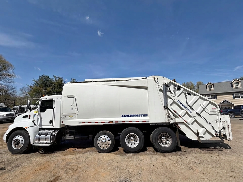 2015 Kenworth Loadmaster Rear Loader — photo 3