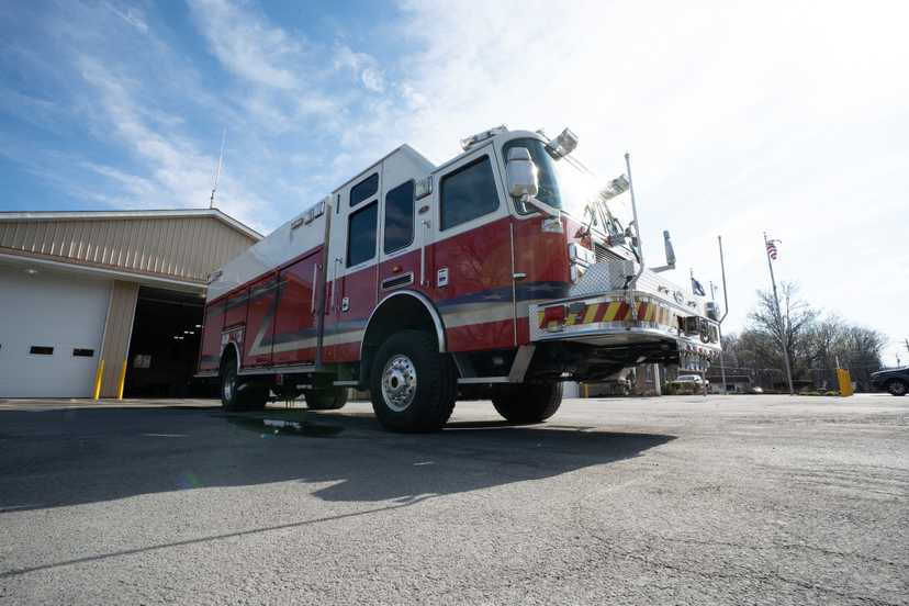 2009 KME Predator 4x4 Heavy Rescue — photo 3