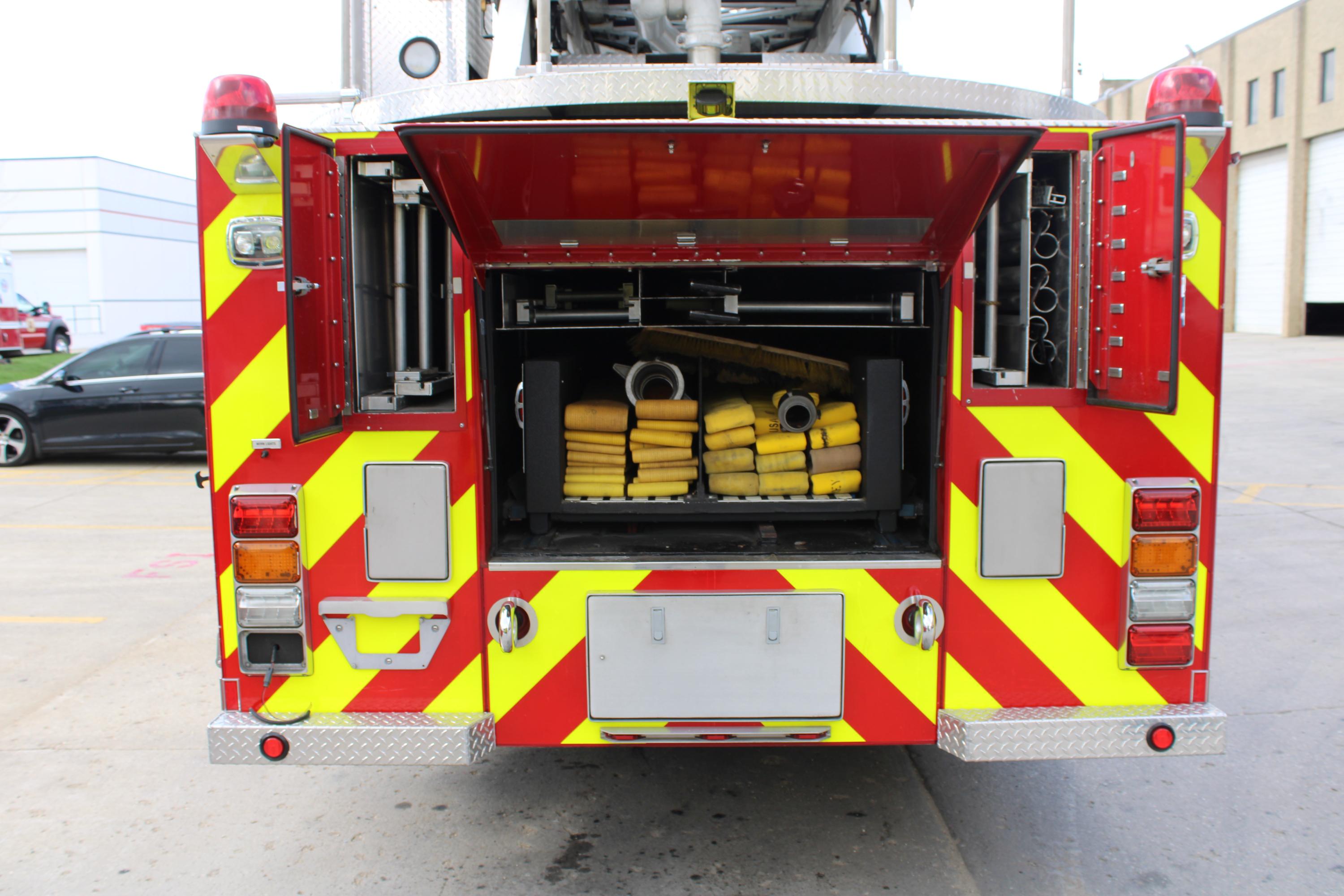 2013 Spartan Sirius MFD 105' Quint - image 18