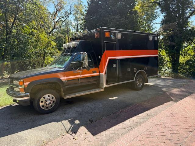 1999 Chevrolet 3500 HD 4x4 Type I Ambulance - image 8