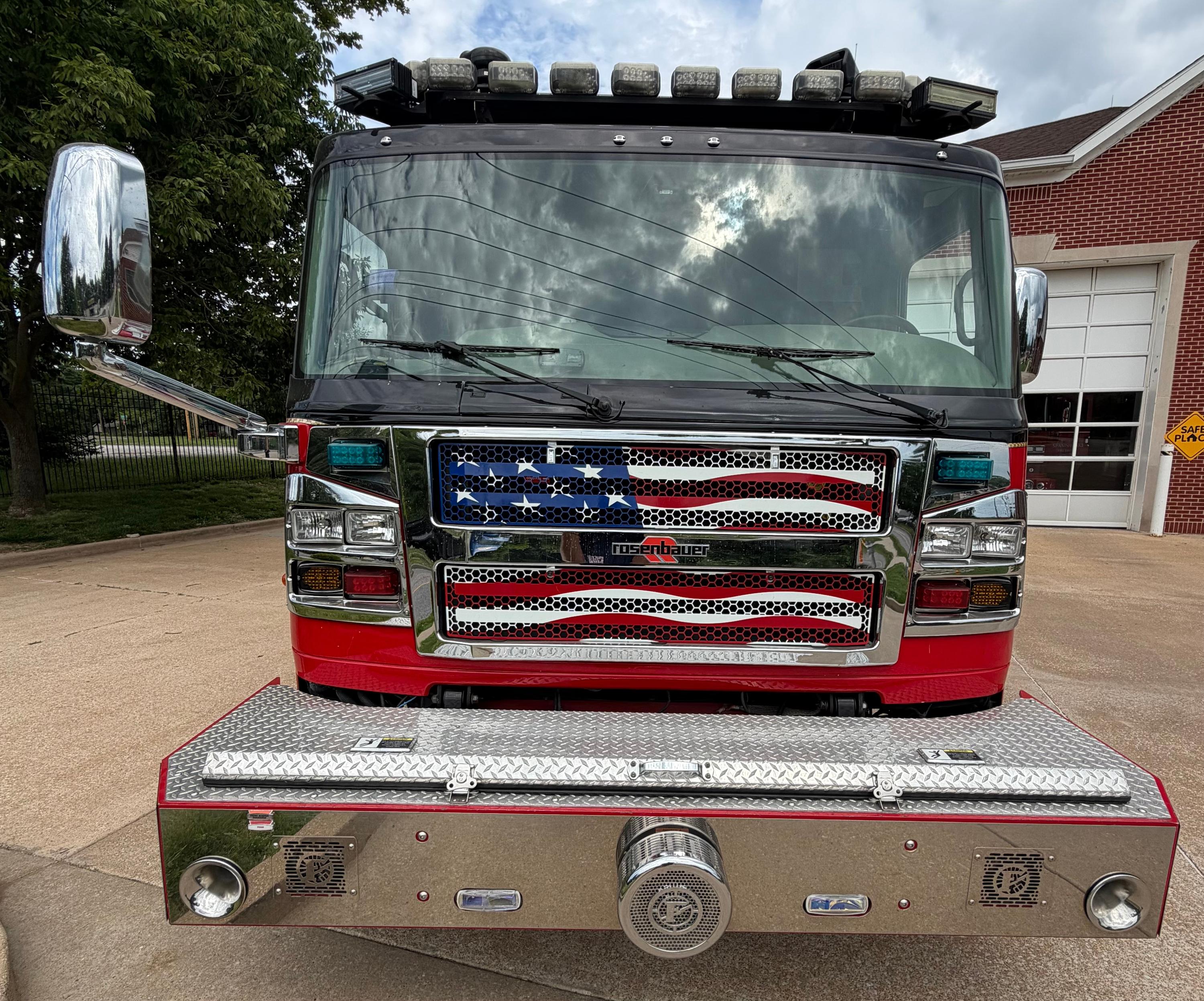 2014 Rosenbauer Pumper - image 3