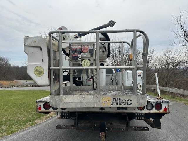 2019 Ford F550 Bucket Truck w/ Altec AT48S Boom (53 ft) — photo 6