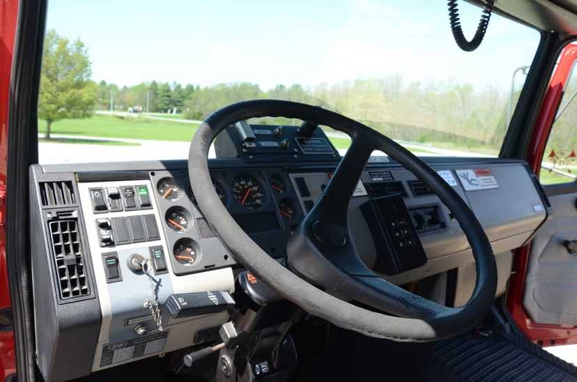 1998 S&S Freightliner Rescue Pumper — photo 7