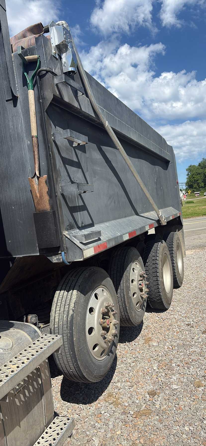 2005 Mack Cx613 Dump Truck — photo 2