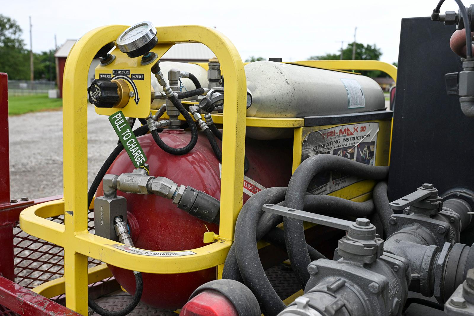 1990 Ford F350 4x4 Brush Truck - image 101