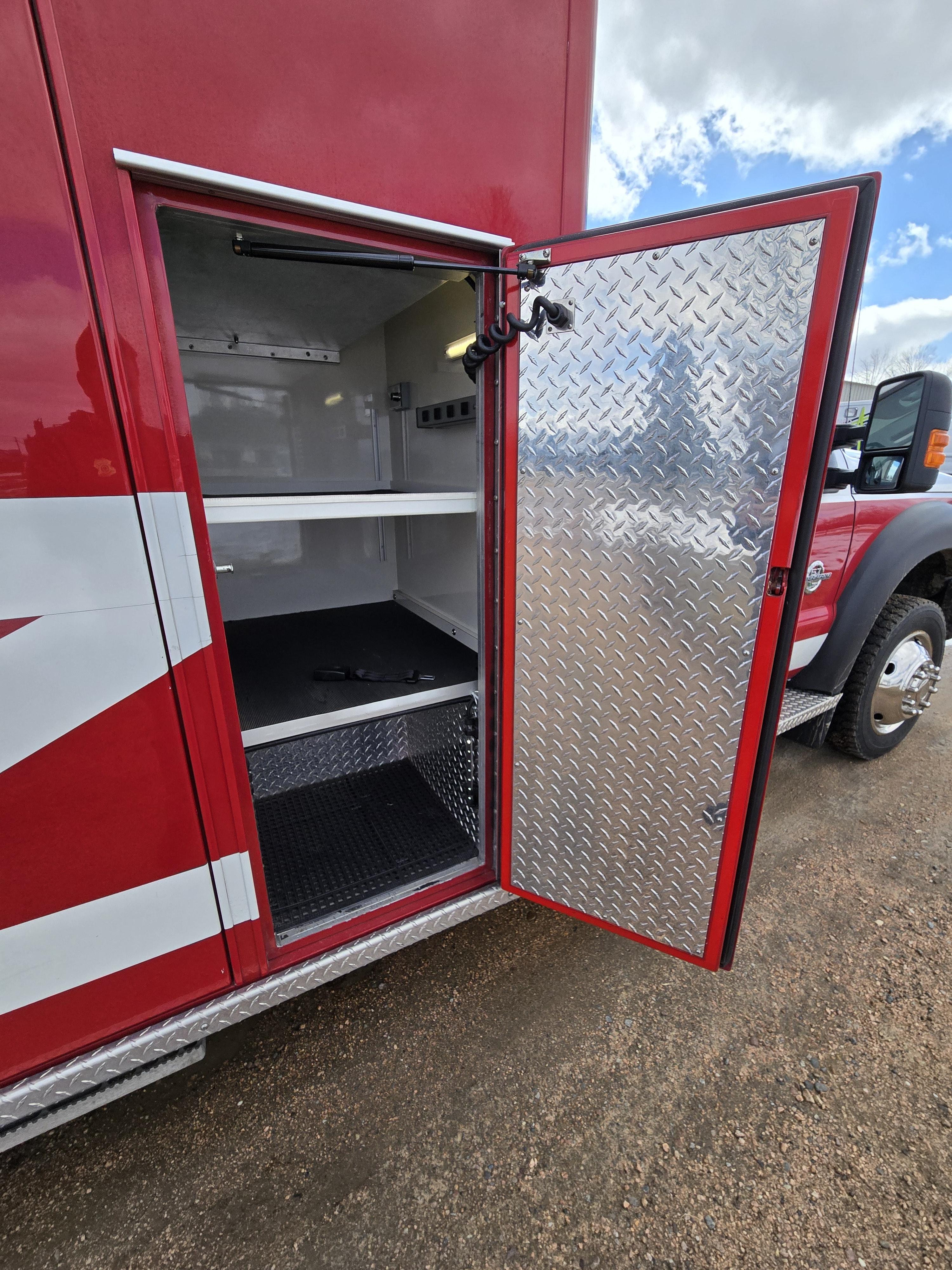 2015 PL-Custom Ford 4x4 Type I Ambulance - image 14