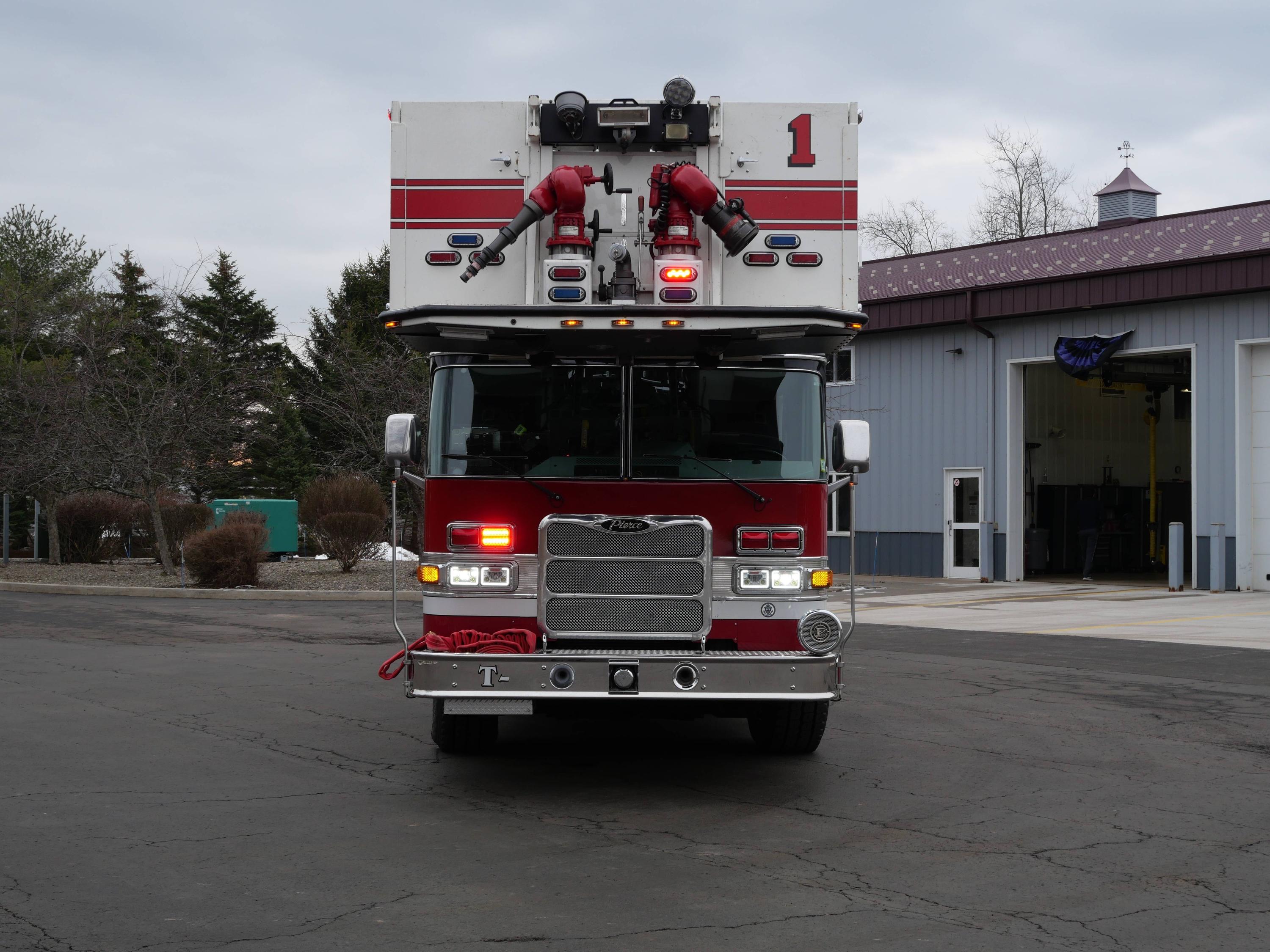 2008 Pierce Arrow XT 100' Quint - image 5