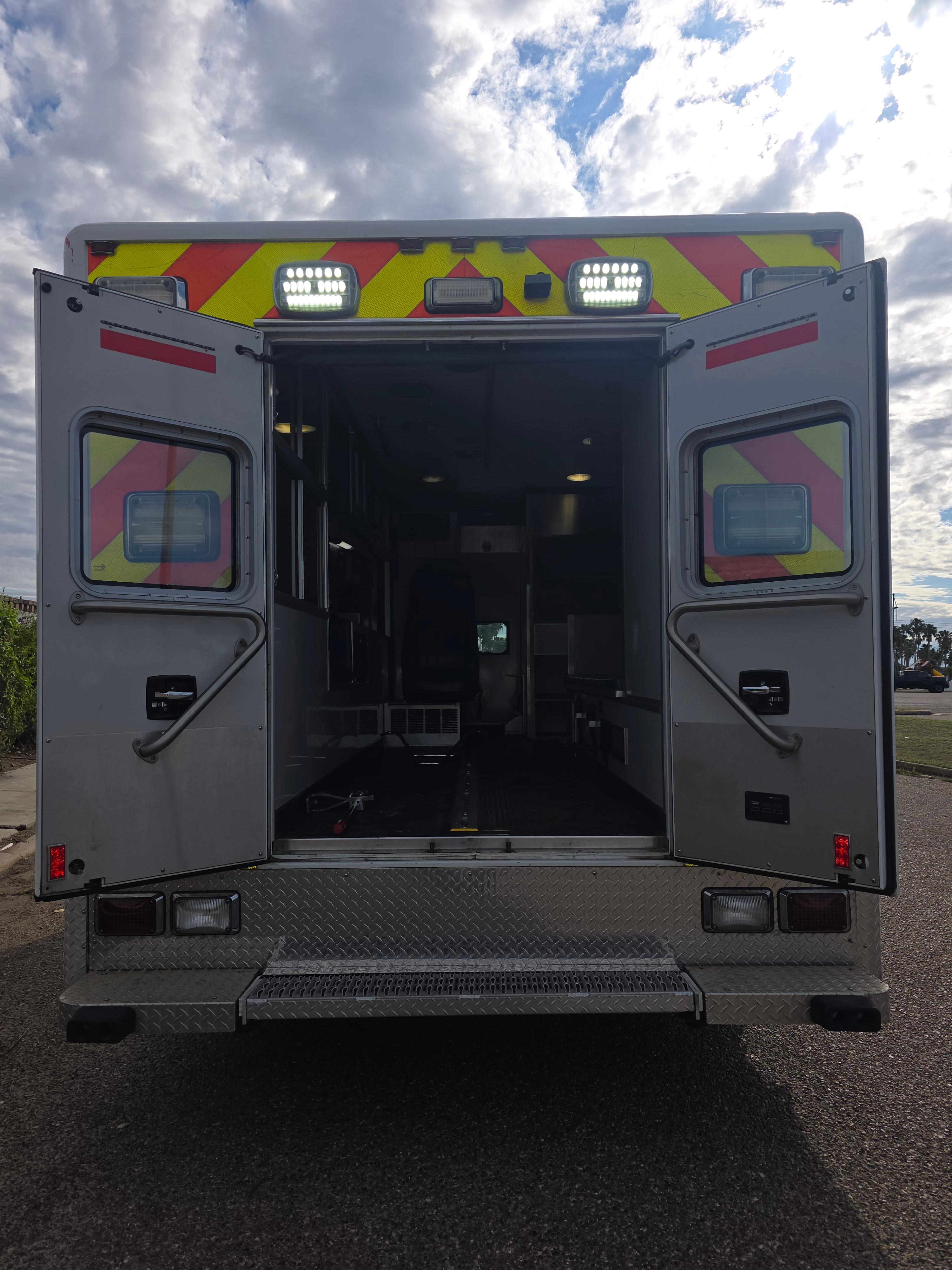2017 Horton Ford Type I Ambulance - image 7