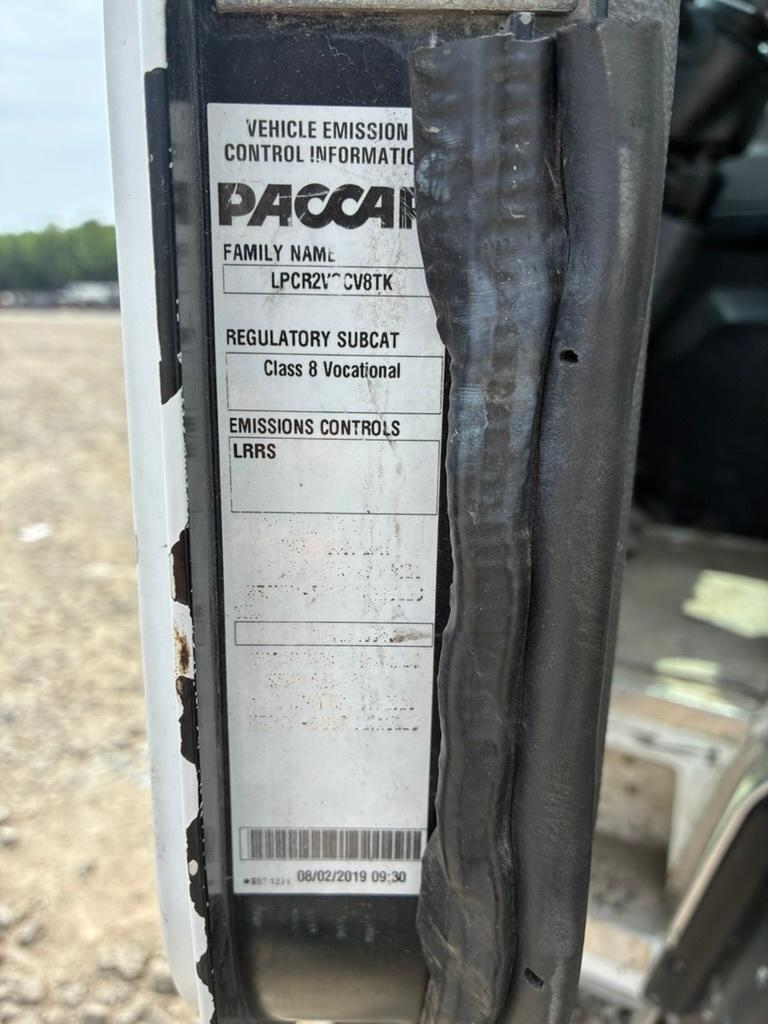 2020 Peterbilt E-Z Pack Front Loader - image 10