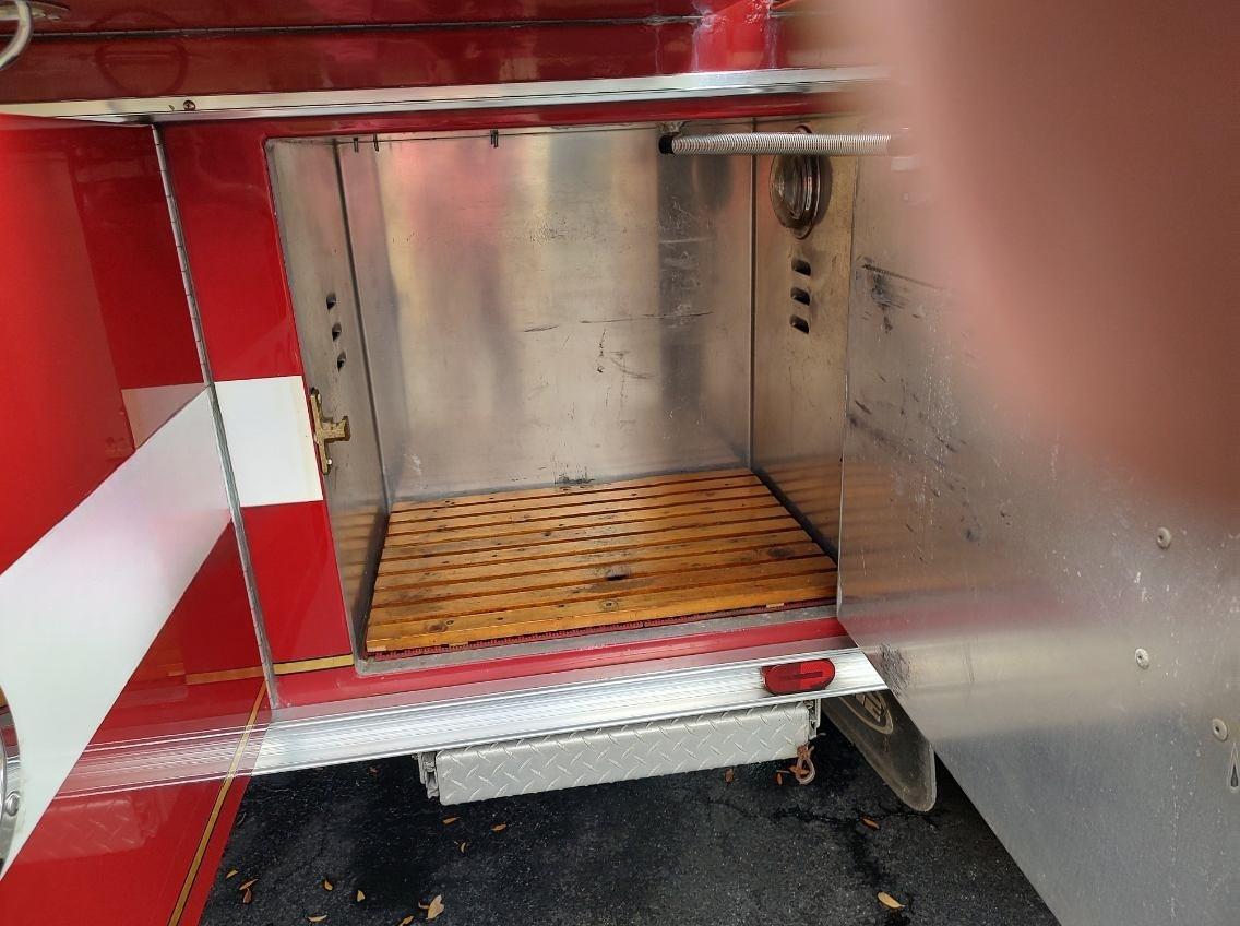 1990 E-One Pumper - image 13