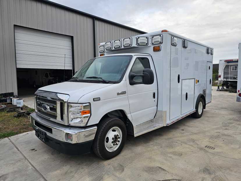 2025 Ford E-450 Ambulance