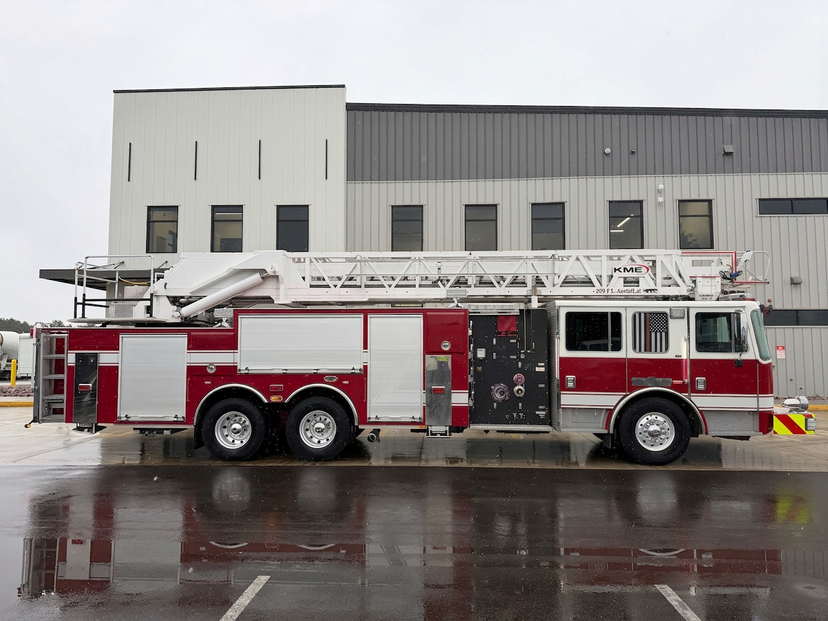 2018 KME PREDATOR 109' Aerial — photo 6