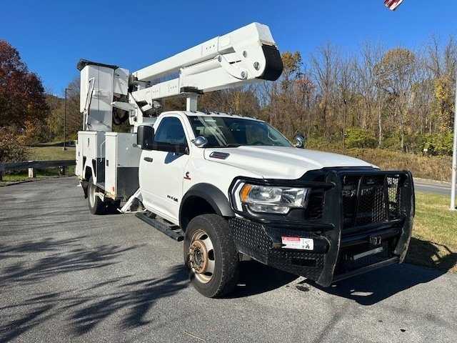 2020 Ram 5500 4x4 Bucket Truck w/ ETI ETOMH40-IH Boom (45 ft)