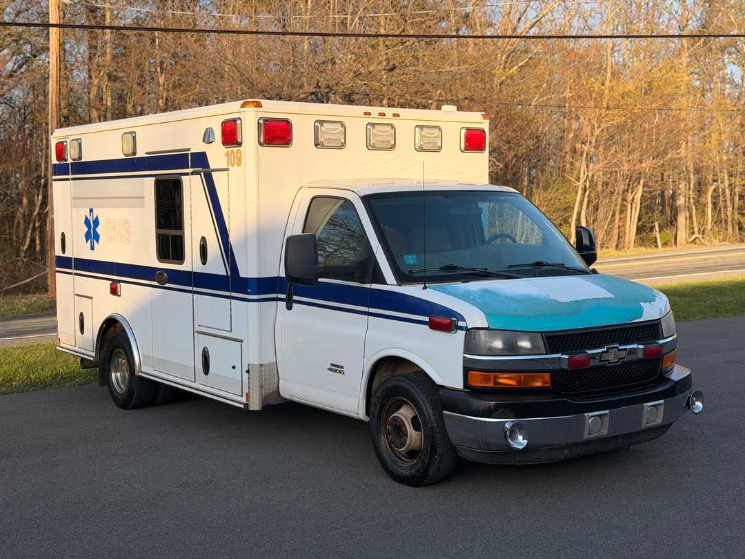 2011 Chevrolet Express 4500 Ambulance