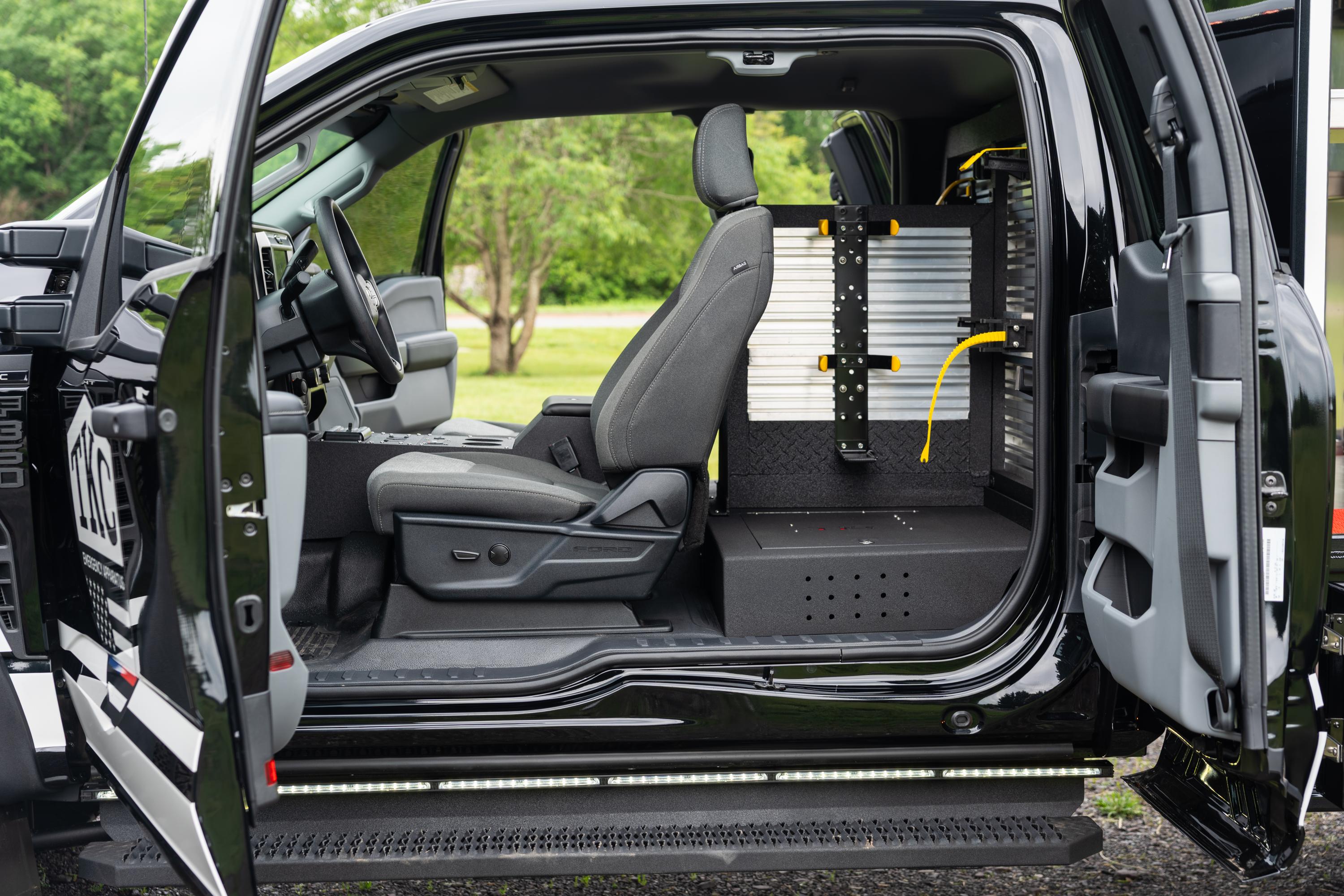 2025 Ford F350 4x4 Quick Attack - image 37