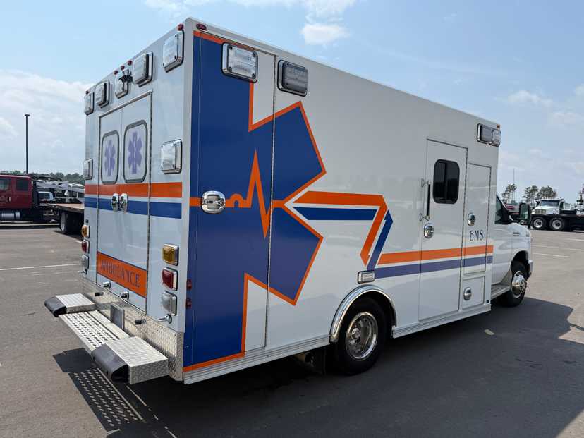 2021 Osage Ford Type III Ambulance — photo 3