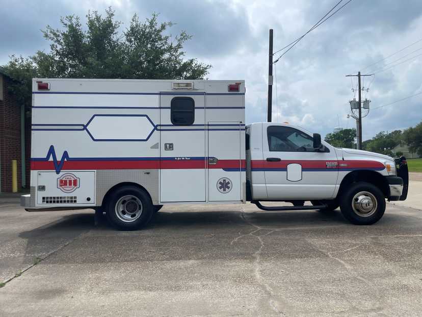 2009 Frazer Dodge Type I Ambulance — photo 8