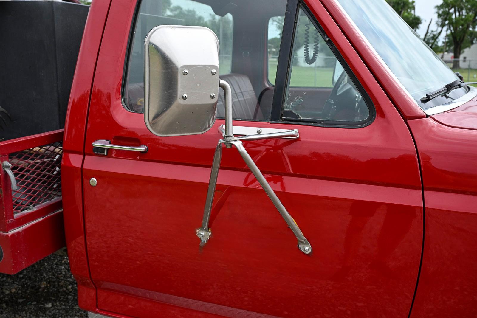 1990 Ford F350 4x4 Brush Truck - image 154