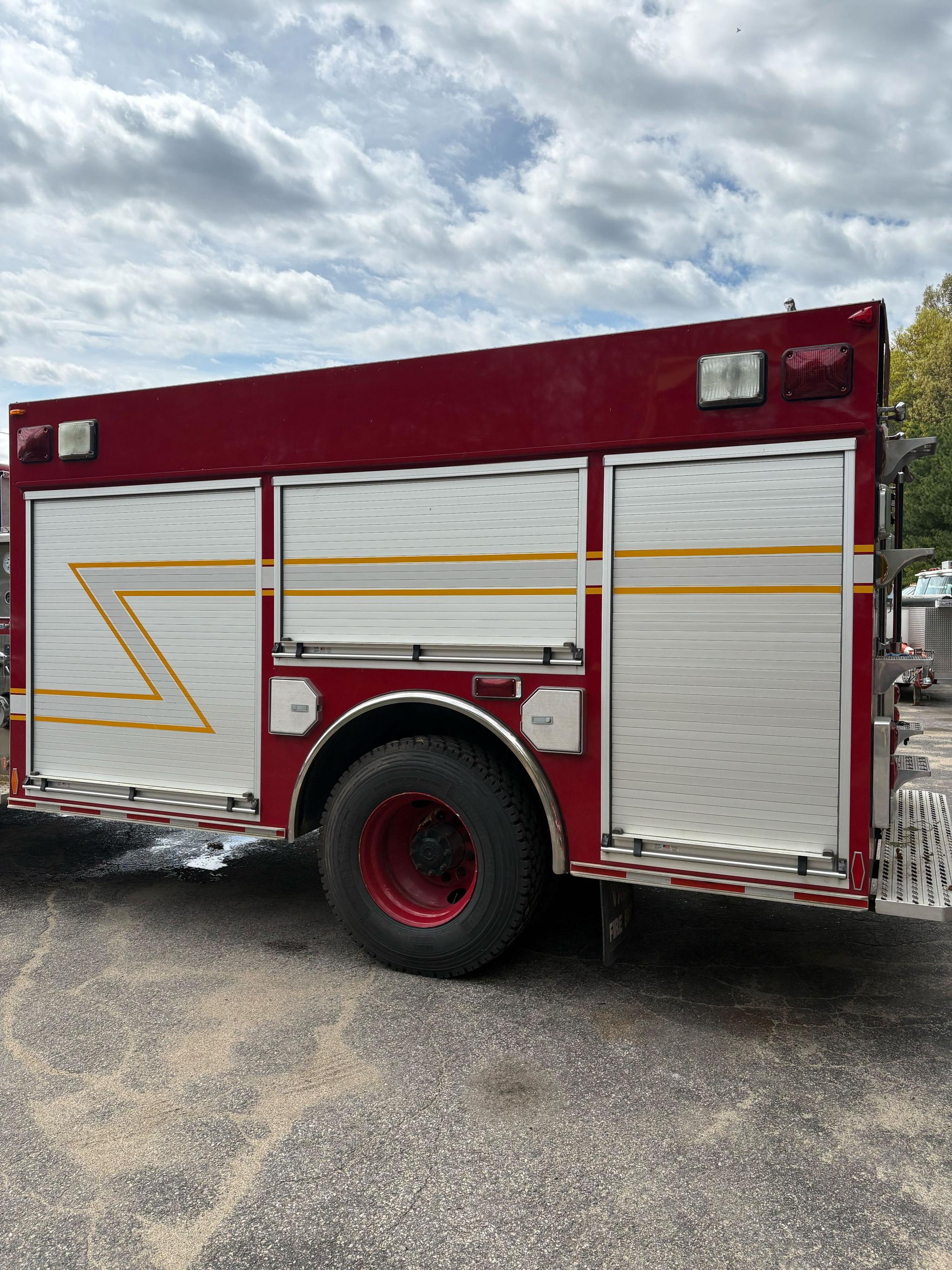 2000 Freightliner Pumper - image 4