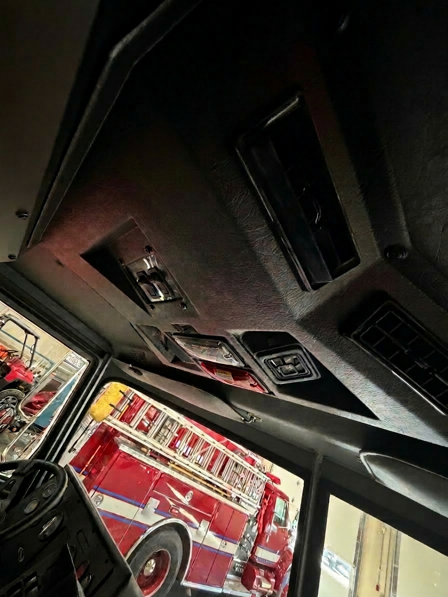 2006 Pierce Contender Pumper - image 17