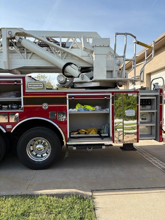 2013 Pierce Velocity 100' Quint - image 20