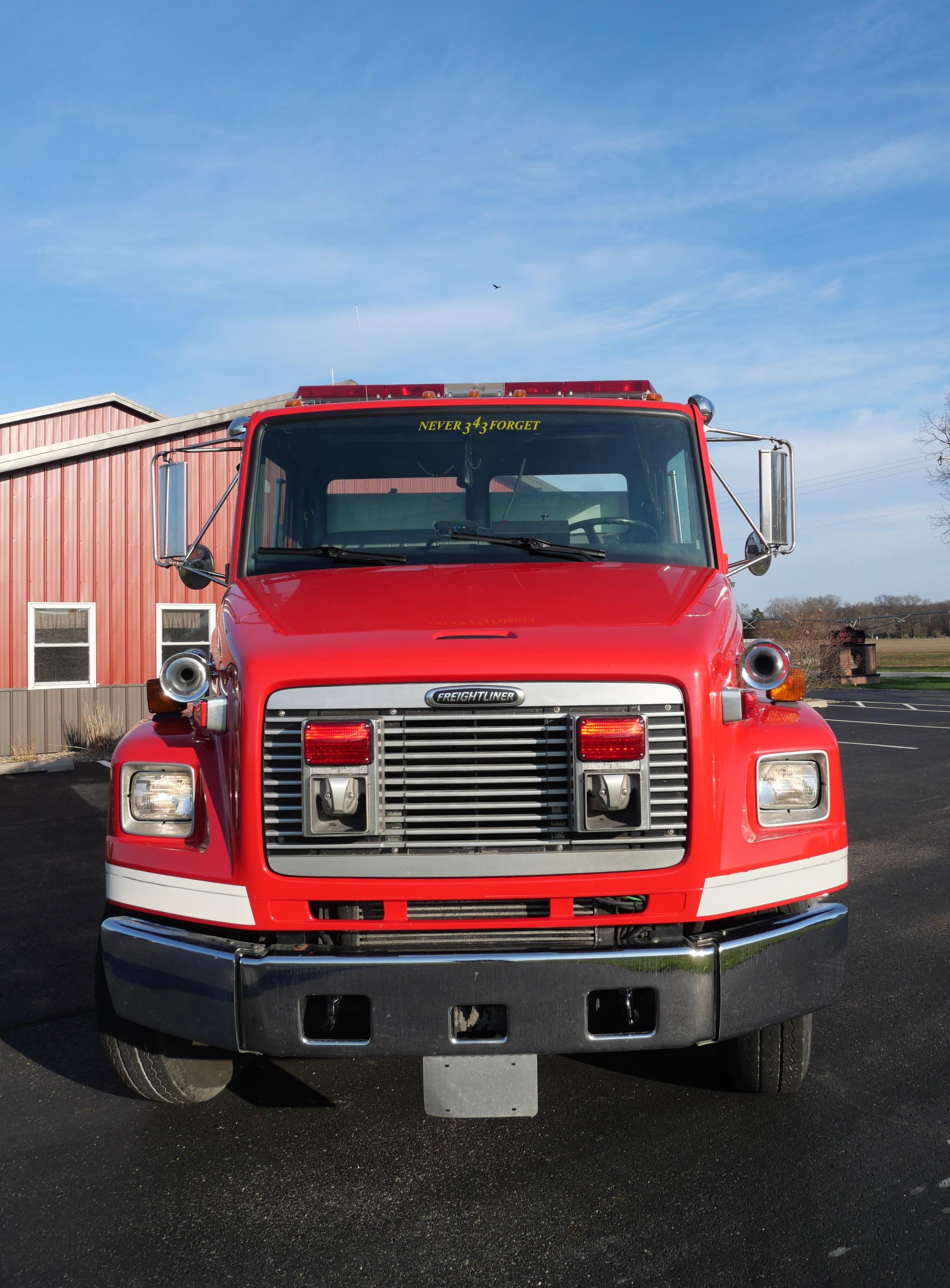 1997 Freightliner FL80 Pumper Tanker - image 2