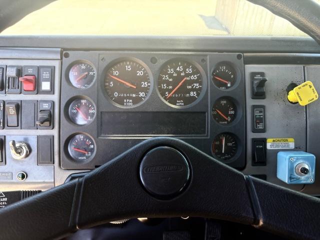 1998 Pierce Freightliner 65' Aerial - image 12