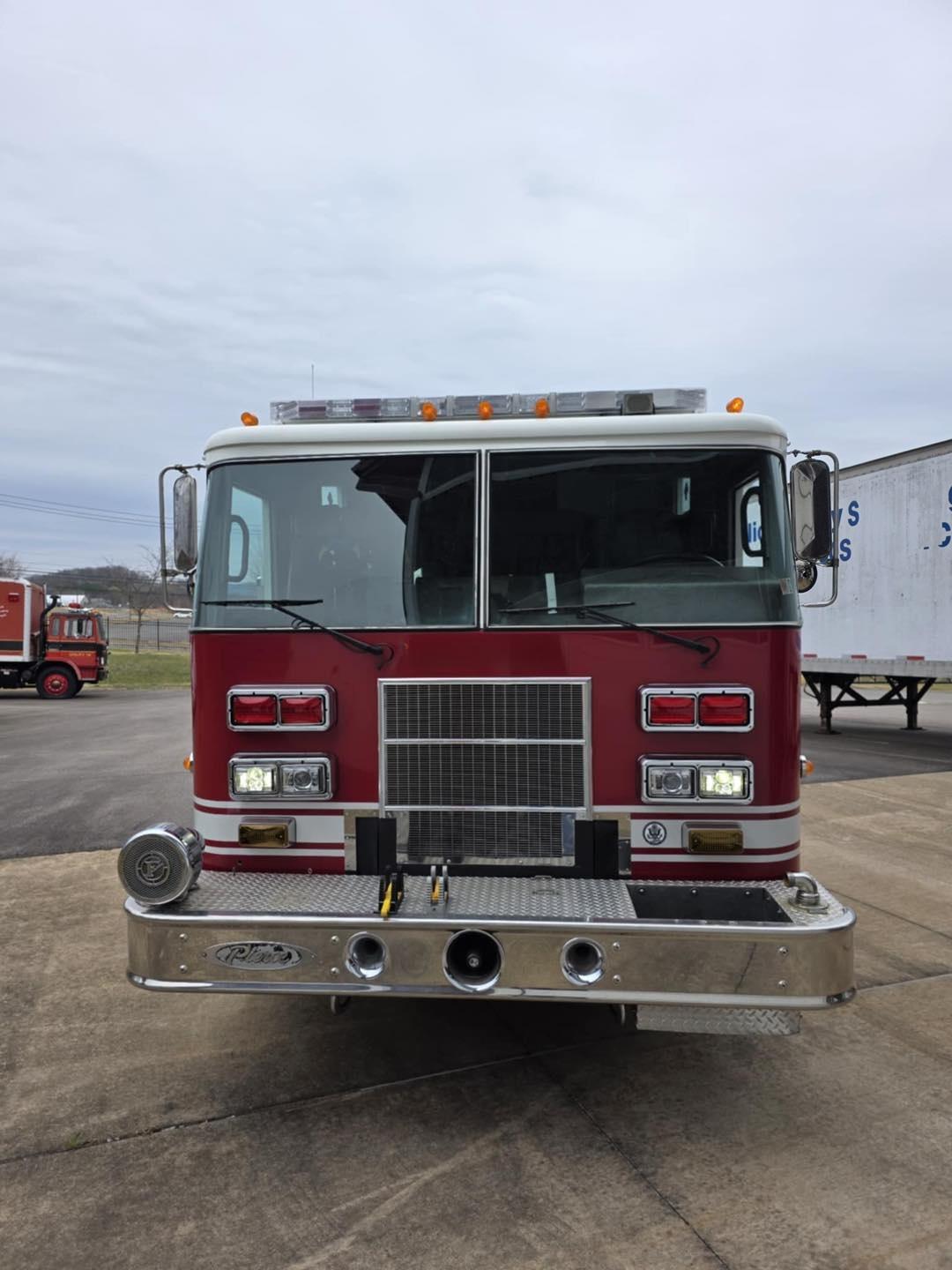 2001 Pierce Saber Pumper - image 2