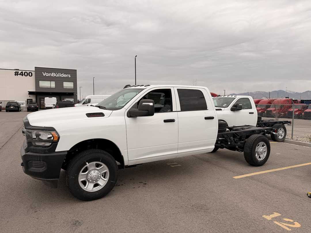 2024 Ram 3500 Crew Cab 4x4 Cab Chassis