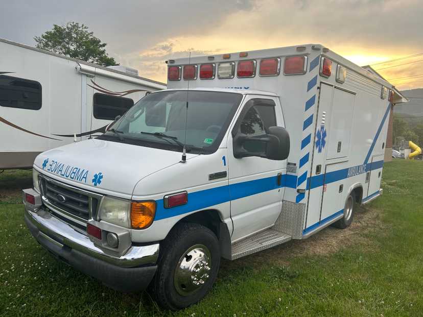 2007 Taylor Made Ford Type III Ambulance