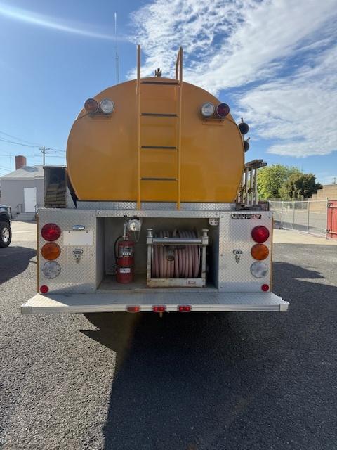 1985 Ford Pumper Tanker - image 4