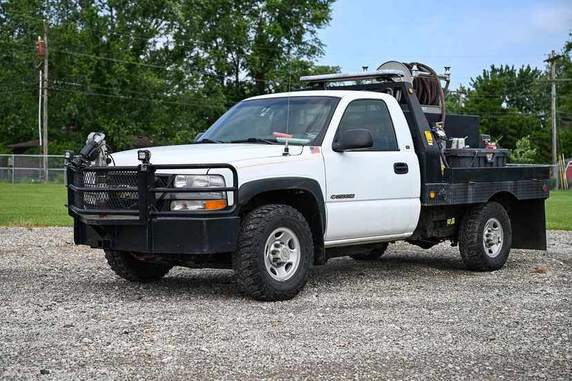 2001 Chevrolet 2500HD 4x4 Brush Truck — photo 5