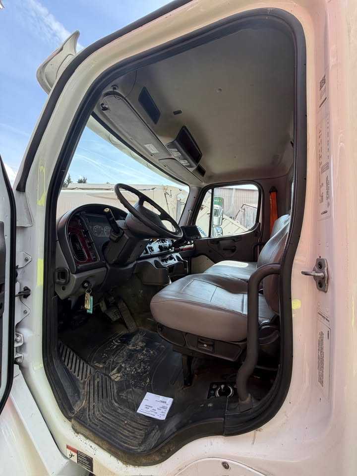 2021 Freightliner New Way Rear Loader — photo 6