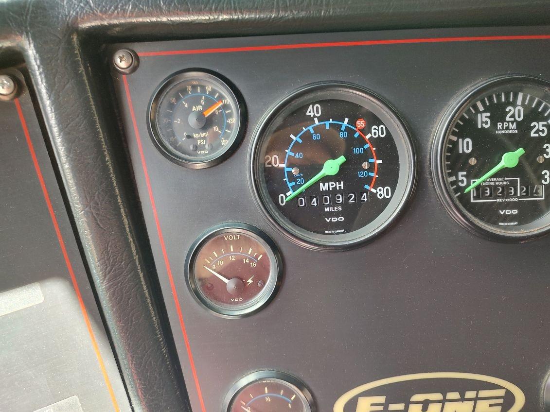 1990 E-One Pumper - image 21