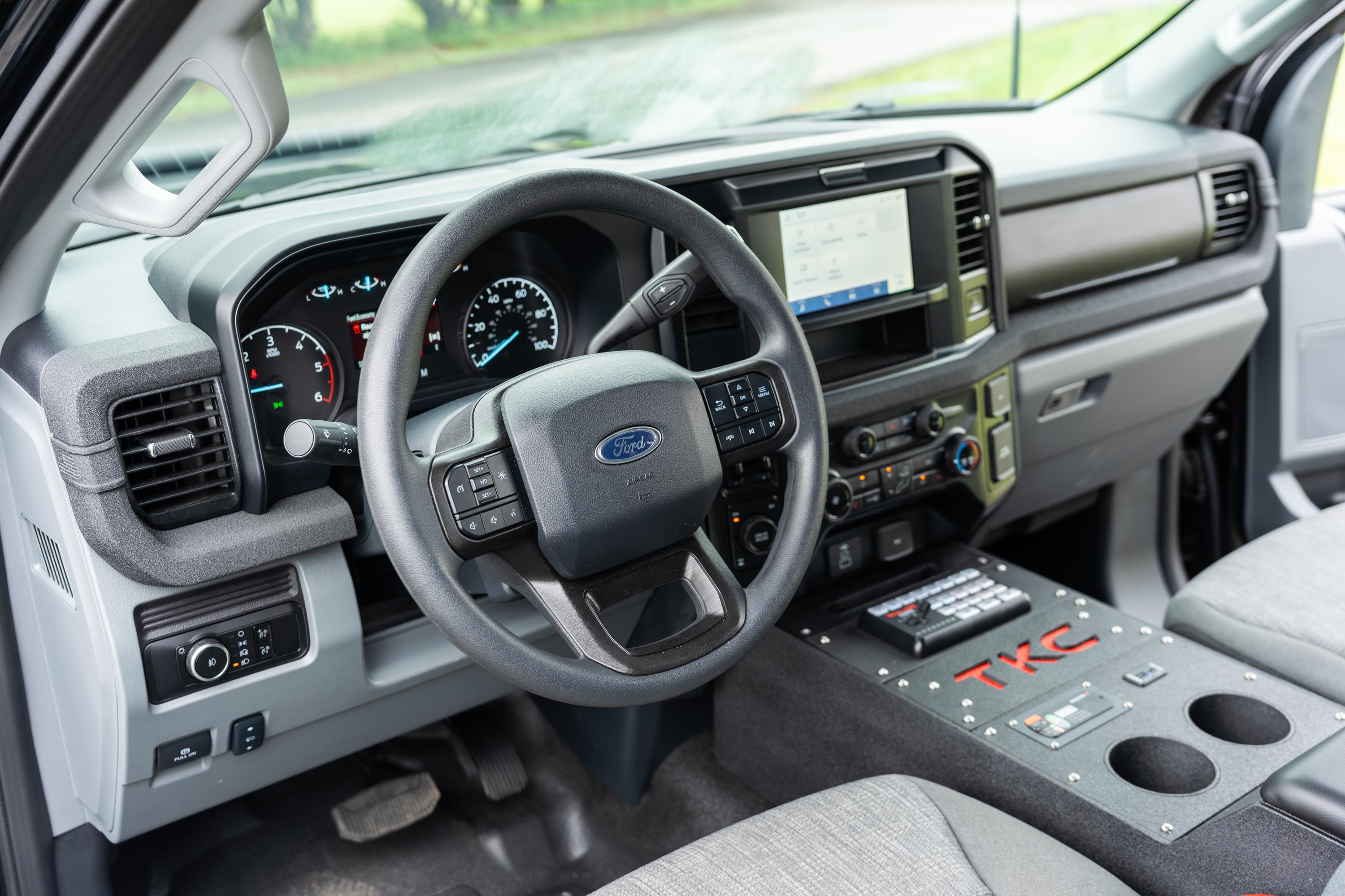 2025 Ford F350 4x4 Quick Attack - image 41