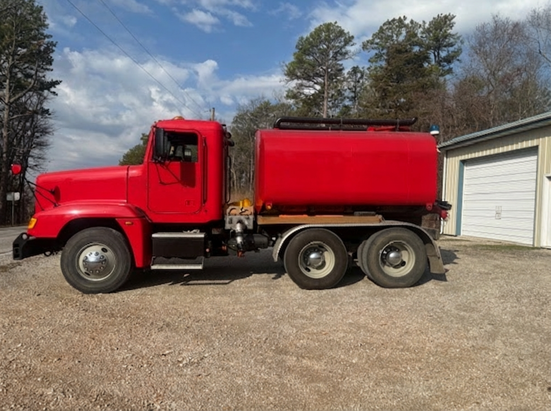 2007 Freightliner Tanker