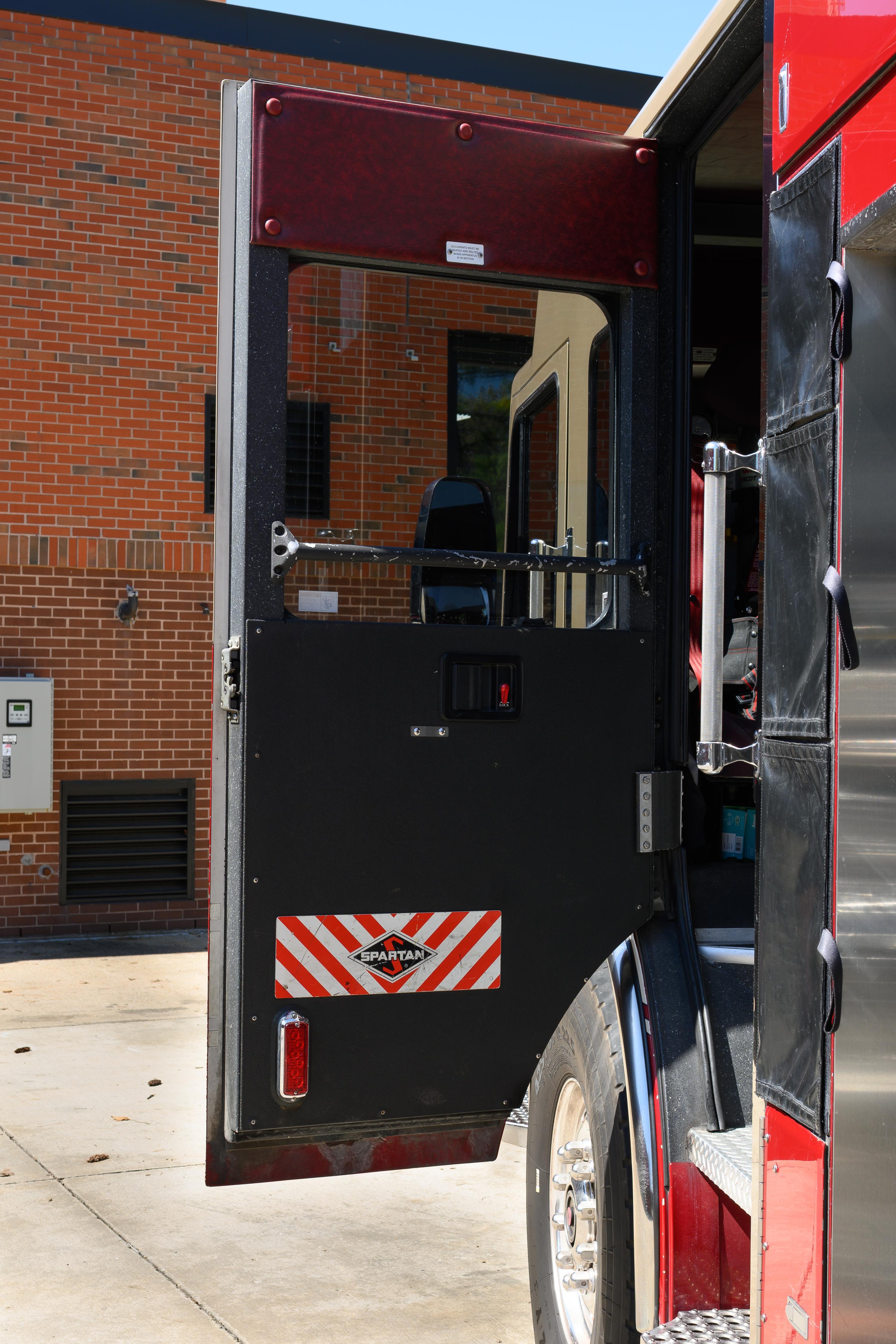 2009 Crimson Spartan Rescue Pumper - image 136