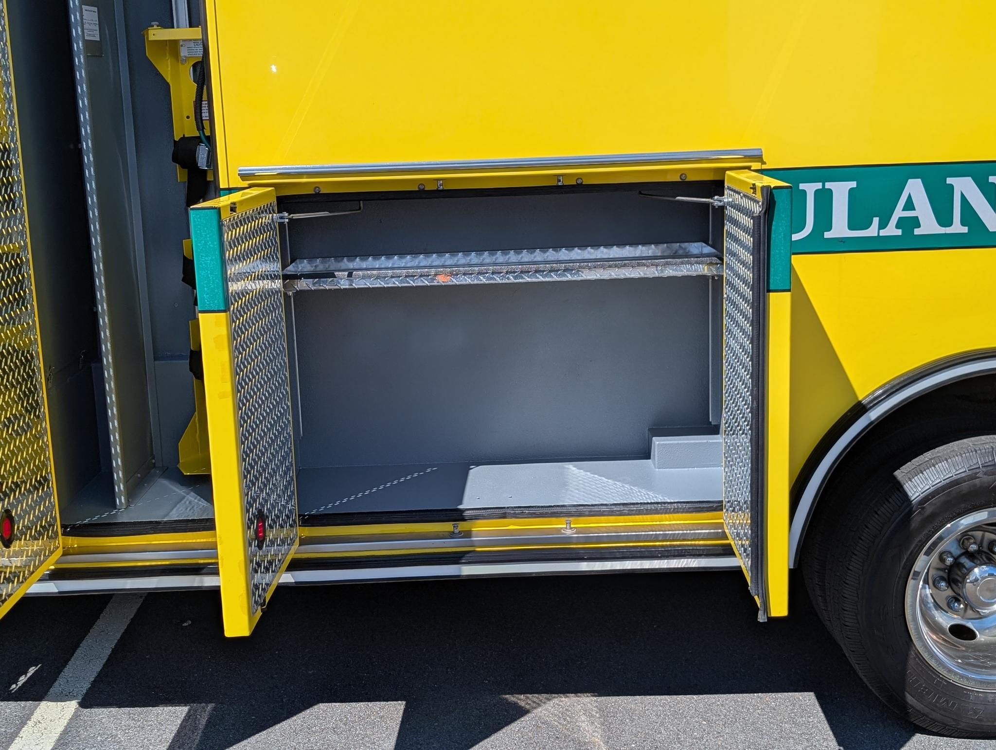2008 Road Rescue Ford Type III Ambulance - image 5