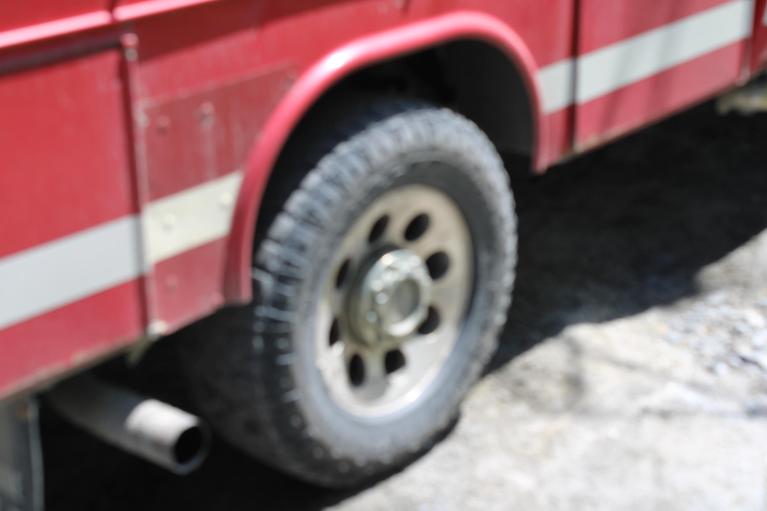 2004 Ford Brush Truck - image 9