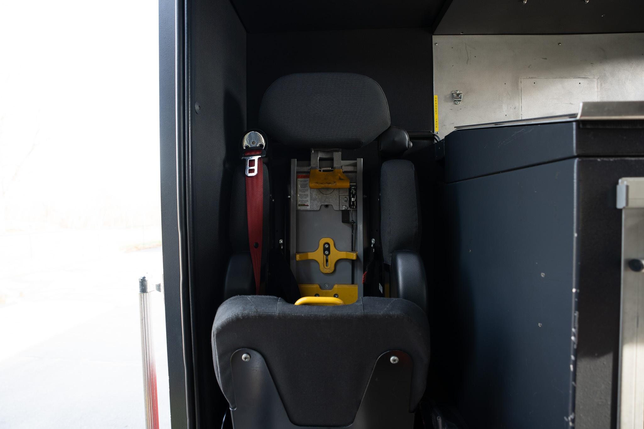 2009 KME Predator 4x4 Heavy Rescue - image 123