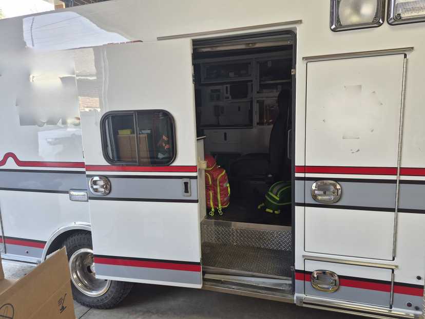 2011 Braun Ford Type III Ambulance — photo 7