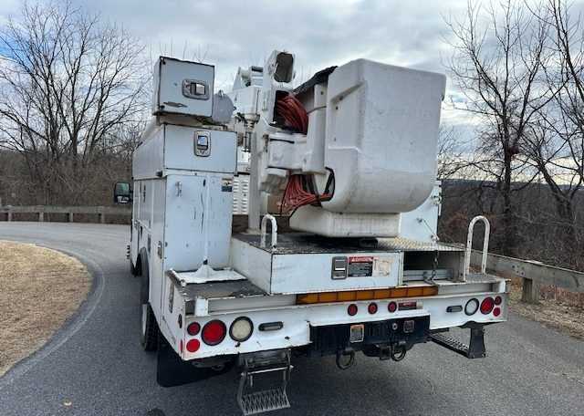 2015 Ford F550 Bucket Truck w/ Altec AT37G (42 ft) — photo 6