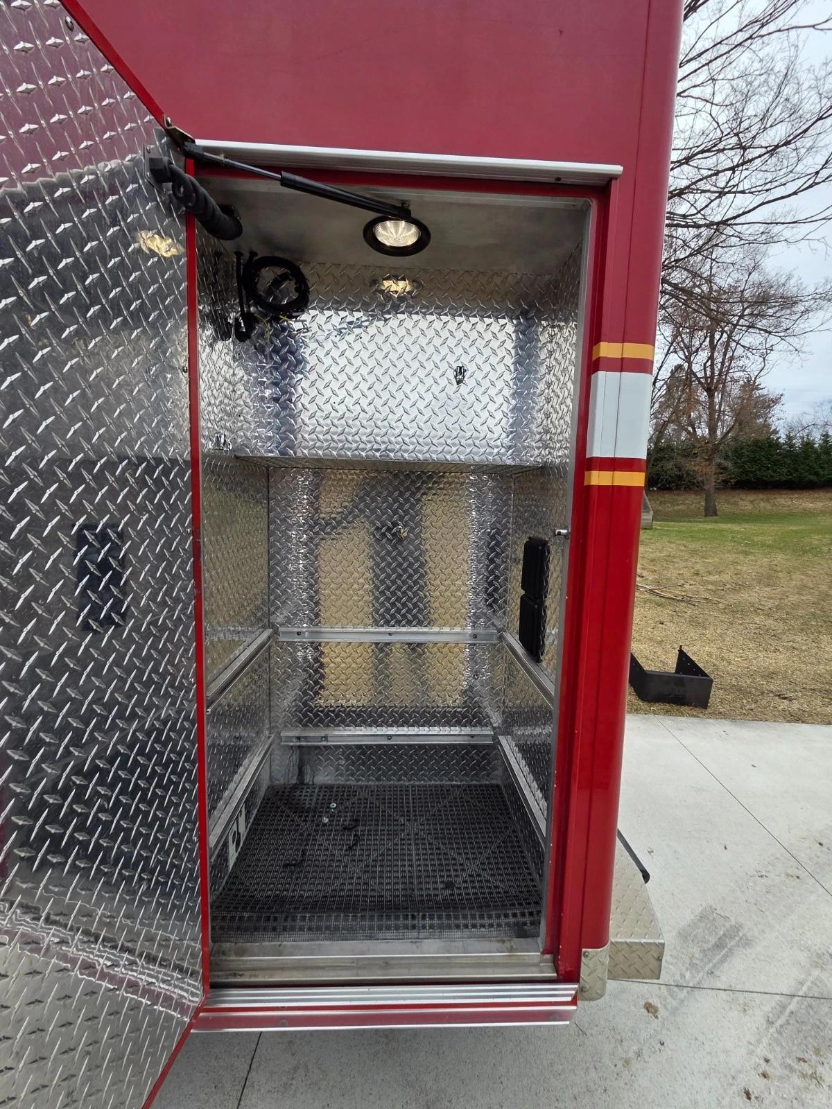 2016 PL-Custom Freightliner Type I Ambulance - image 19