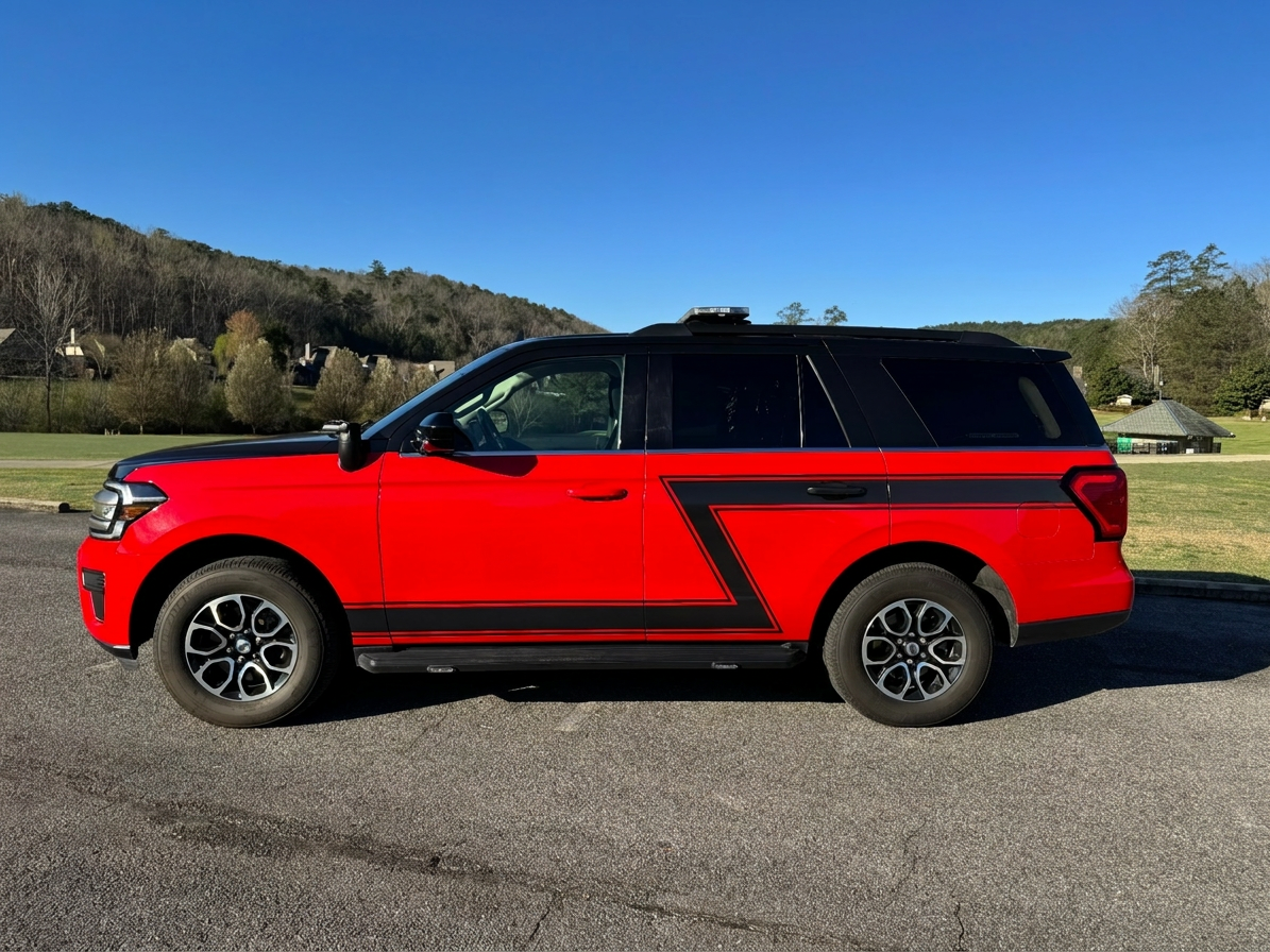 2024 Ford Expedition 4x4 Command Unit - image 1