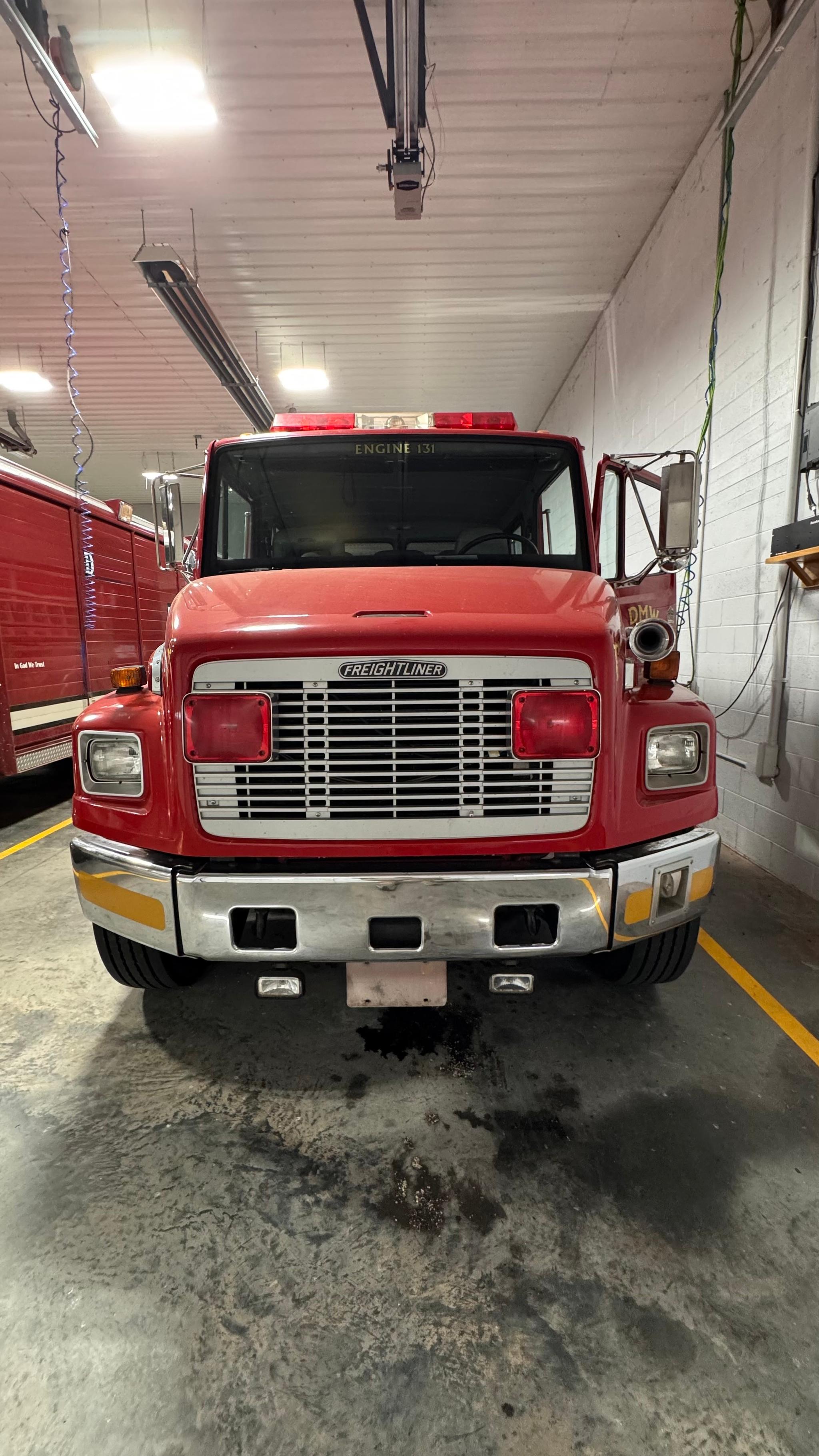 1993 KME Freightliner Pumper - image 2