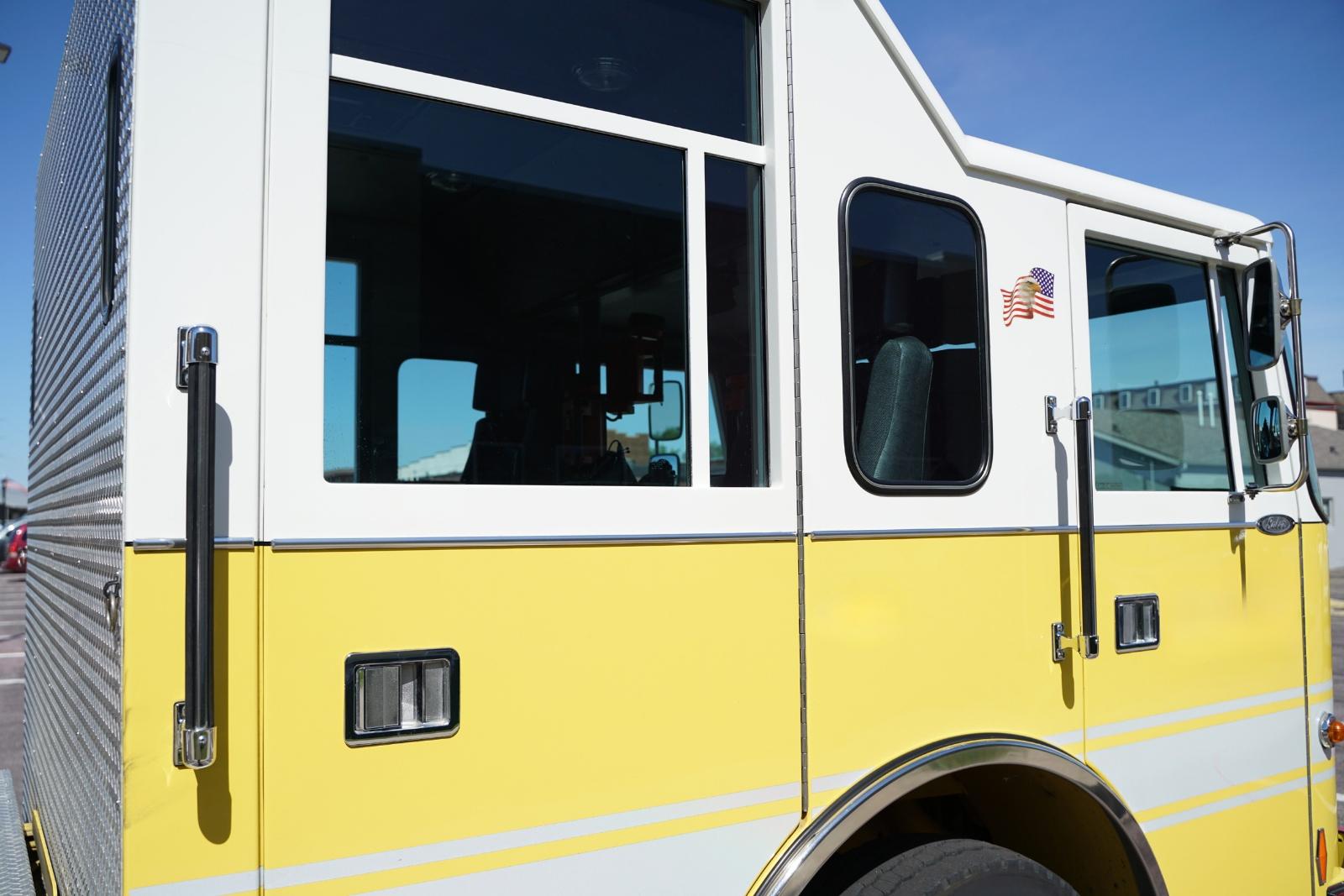 1995 Pierce Saber Pumper - image 10