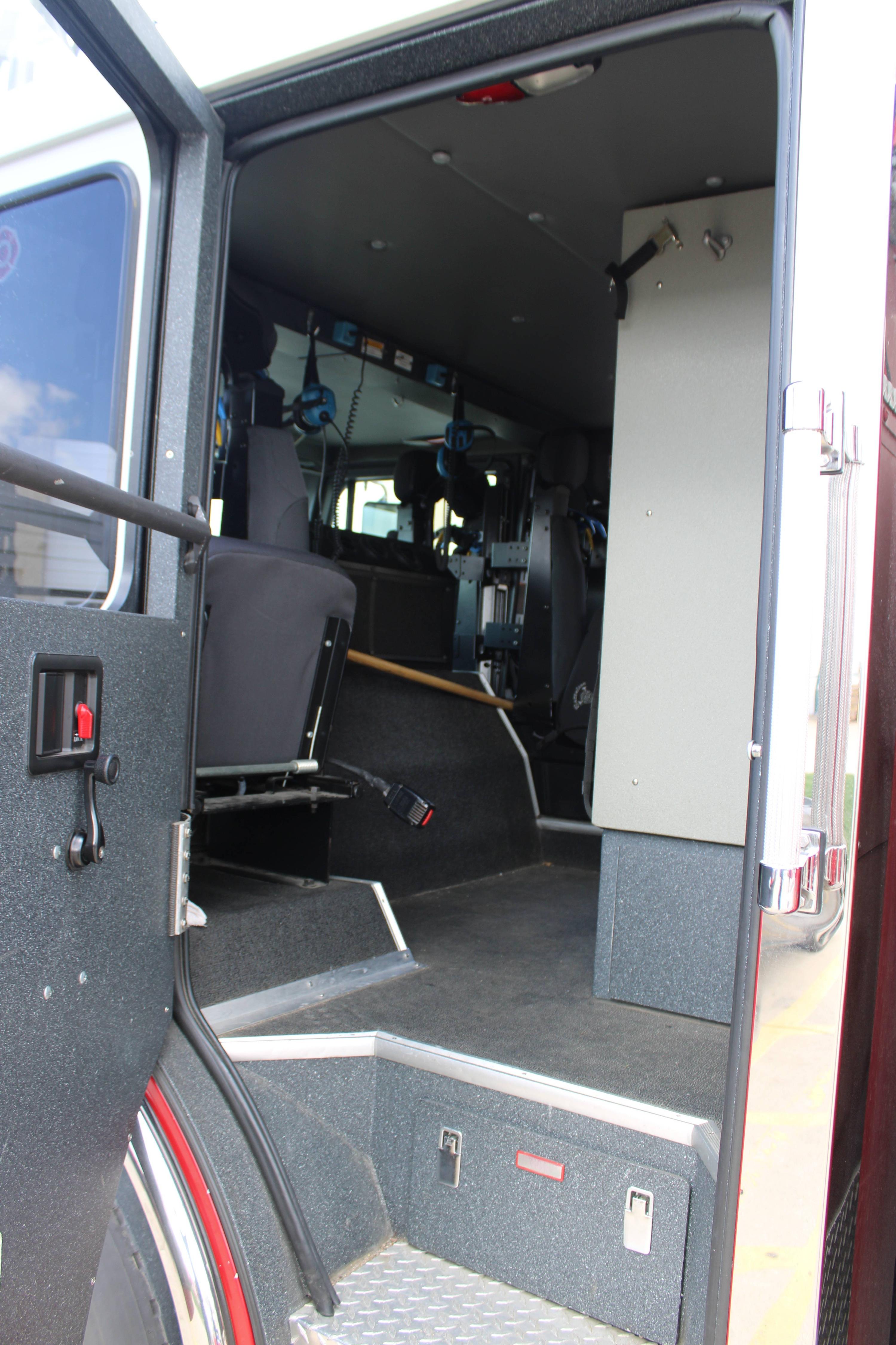 2013 Spartan Sirius MFD 105' Quint - image 23